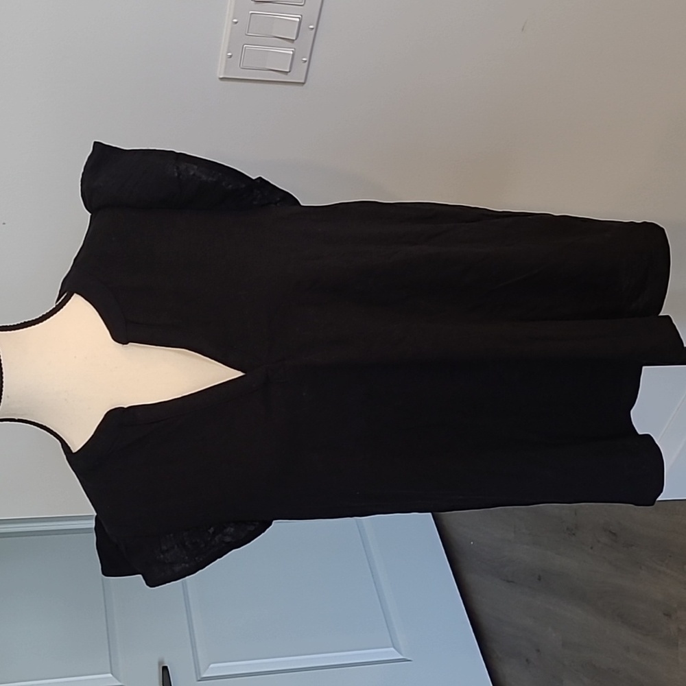 Style & Co. Size S/M Black VNeck Short Sleeve Top